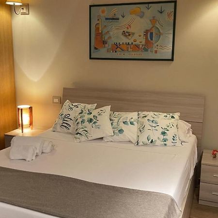 Frank Host Roma Lux , Metro A A 50 M, Simple Check-In Con Codice A Qualsiasi Orario Apartment Екстериор снимка